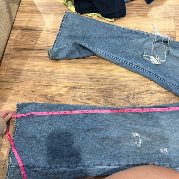 Levi’s High Loose Flare Jean - Picture 8 of 11